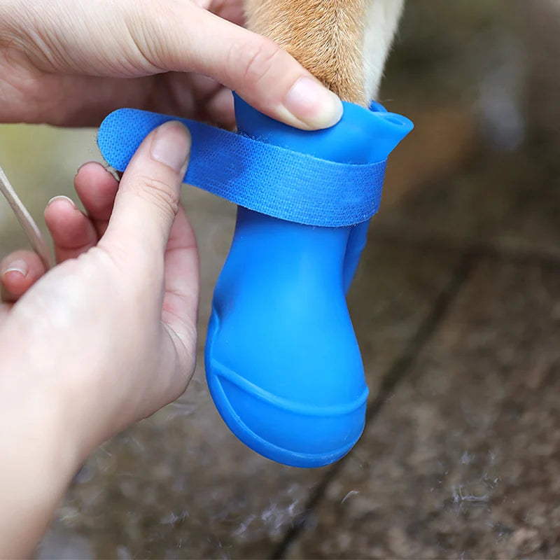 Stylish & Waterproof – Rubber Boots for Dogs and Cats (4 Pcs)